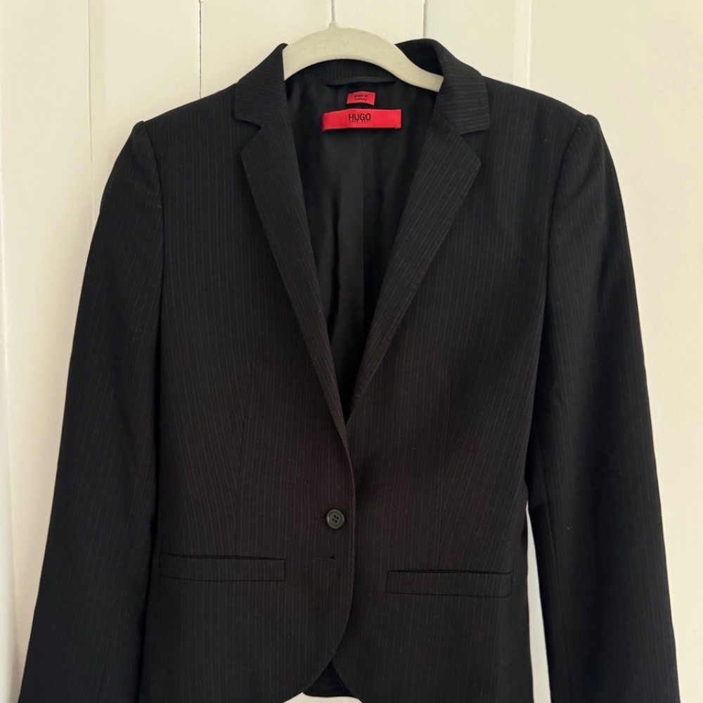 Timeless Elegance: Hugo Women's Tailored Blazer